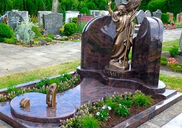 Уборка на месте захоронения. Восстановление памятников.