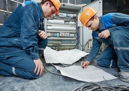 В новую телекоммуникационную компанию требуются: